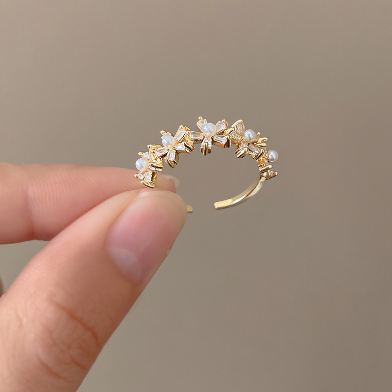 Cecilia Floral Pearl Ring