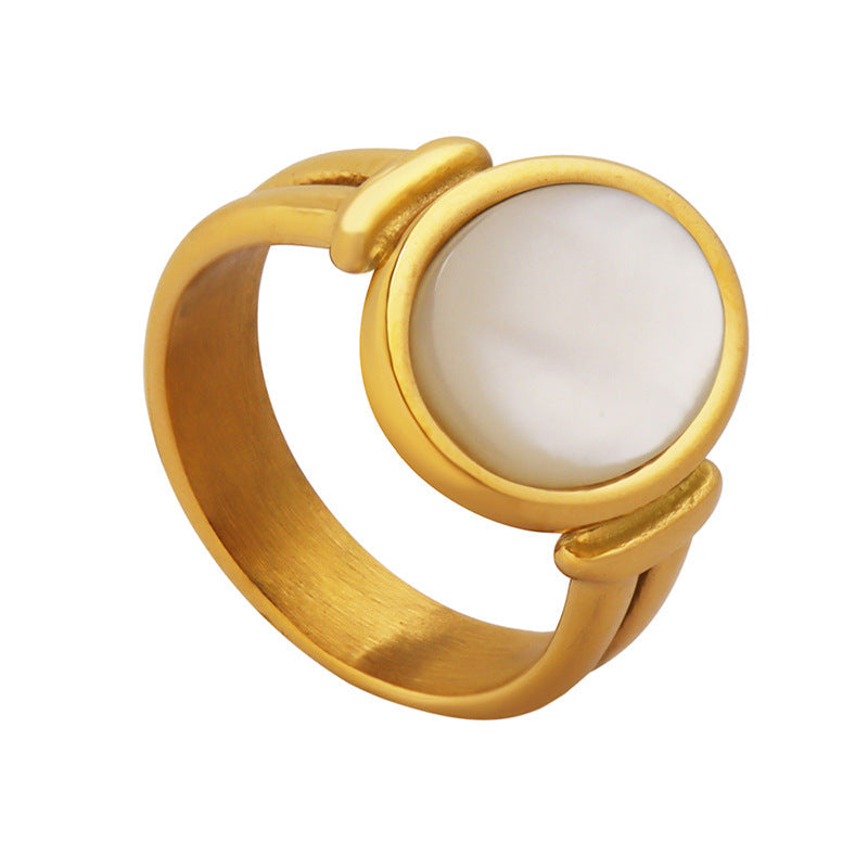 Belle Golden Seashell Ring