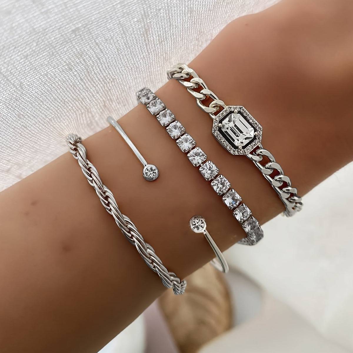 4 Piece Venus Bracelet Set